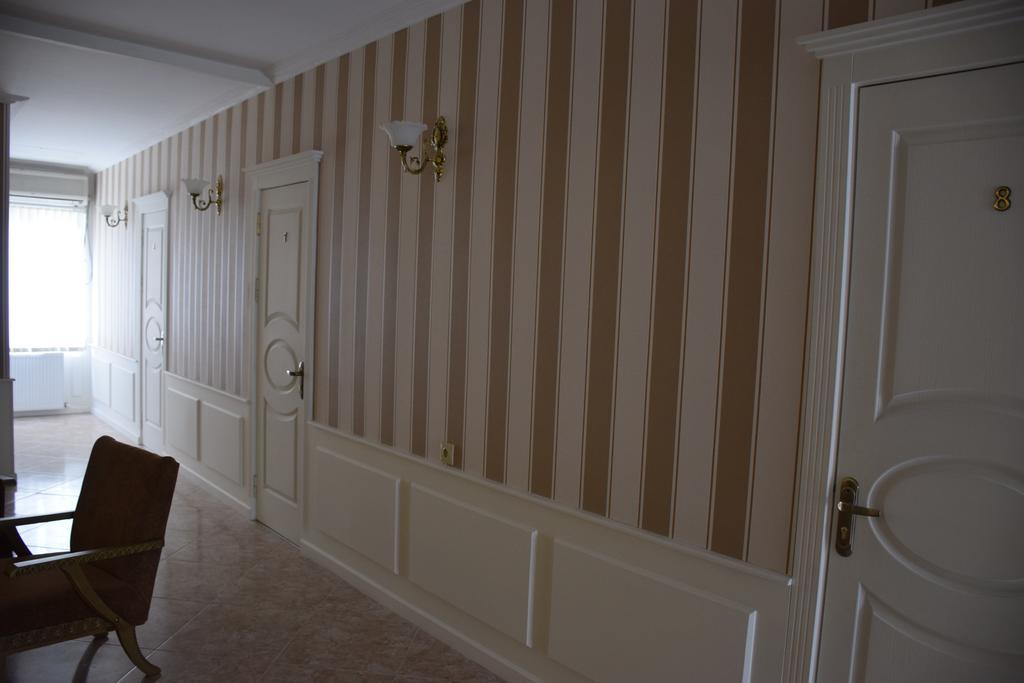 Crossway Tbilisi Hotel מראה חיצוני תמונה